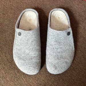 Birkenstock Zermatt Shearling Clogs in Light Gray Size 8 Narrow Fit